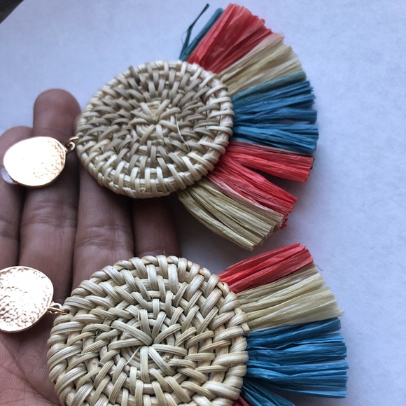Raffia Fringe Earrings - Picture 8 of 8